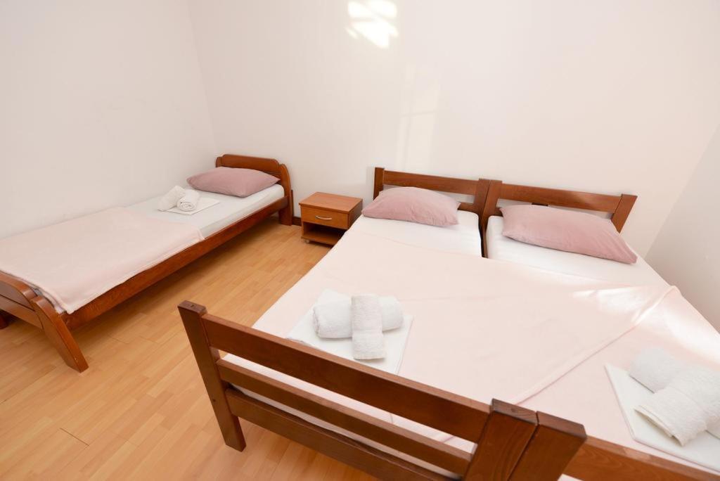 Apartments Rem Новаля Екстериор снимка